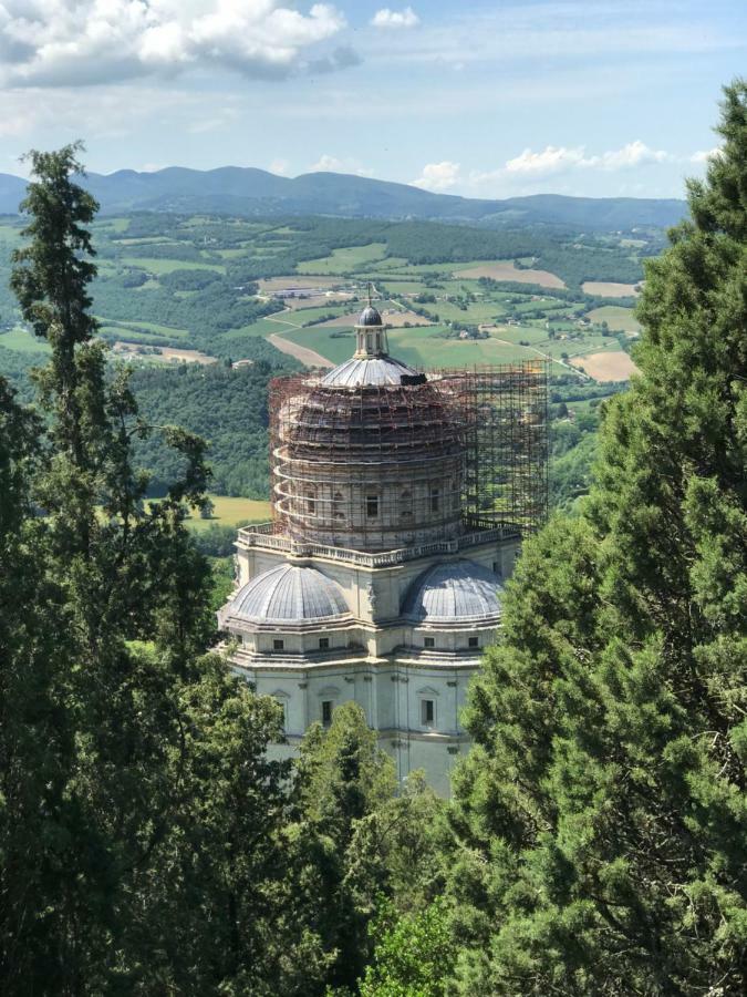 Ferienwohnung Il Rifugio Dell' Artista Todi Exterior foto